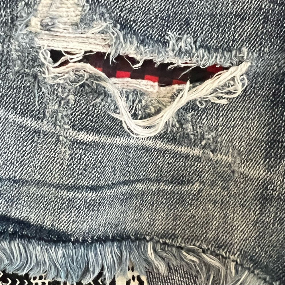 Miss Me: Distressed Easy Shorts - Picture 9 of 12
